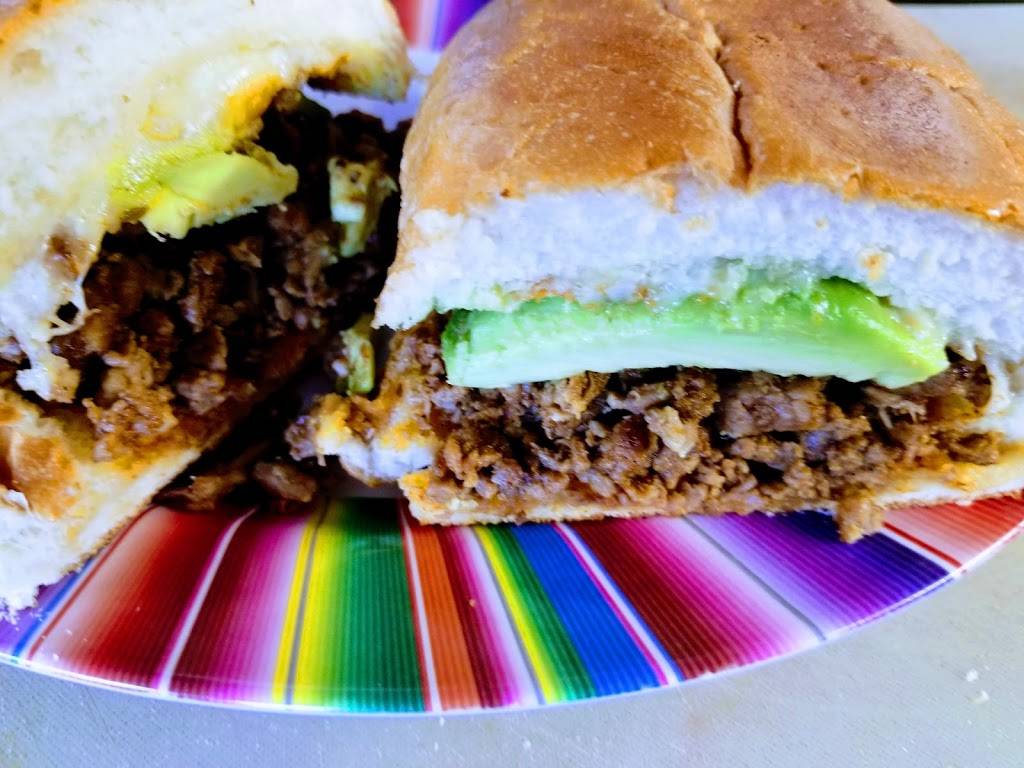 Un taco mas | restaurant | 30 N Interstate Hwy 35, Austin, TX 78701, USA | 5126633464 OR +1 512-663-3464