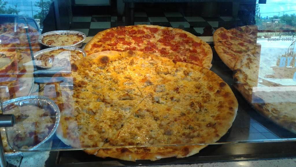 Presto Pizza & Deli | restaurant | 505 25th St, West Palm Beach, FL 33407, USA | 5618351832 OR +1 561-835-1832