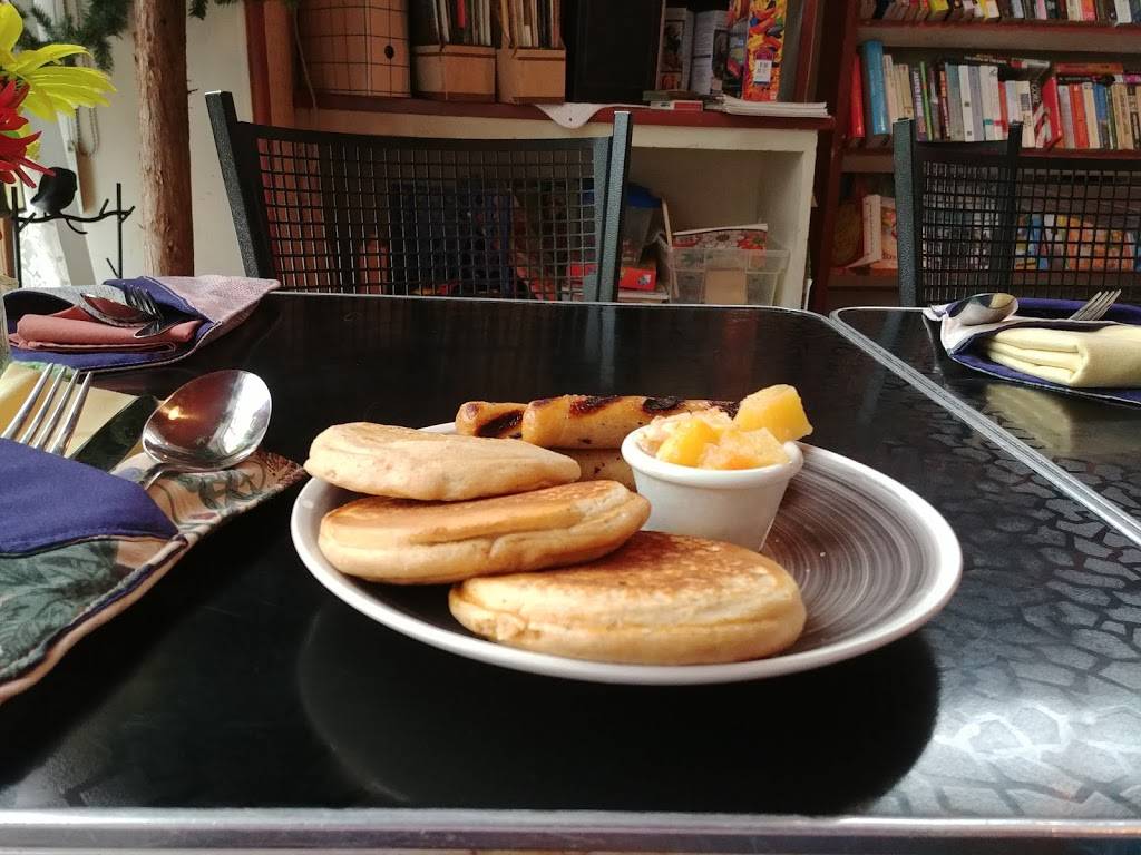 Old Bookstore Café | restaurant | 2558 County Rd 4, Camden East, ON K0K 1J0, Canada | 6138931802 OR +1 613-893-1802