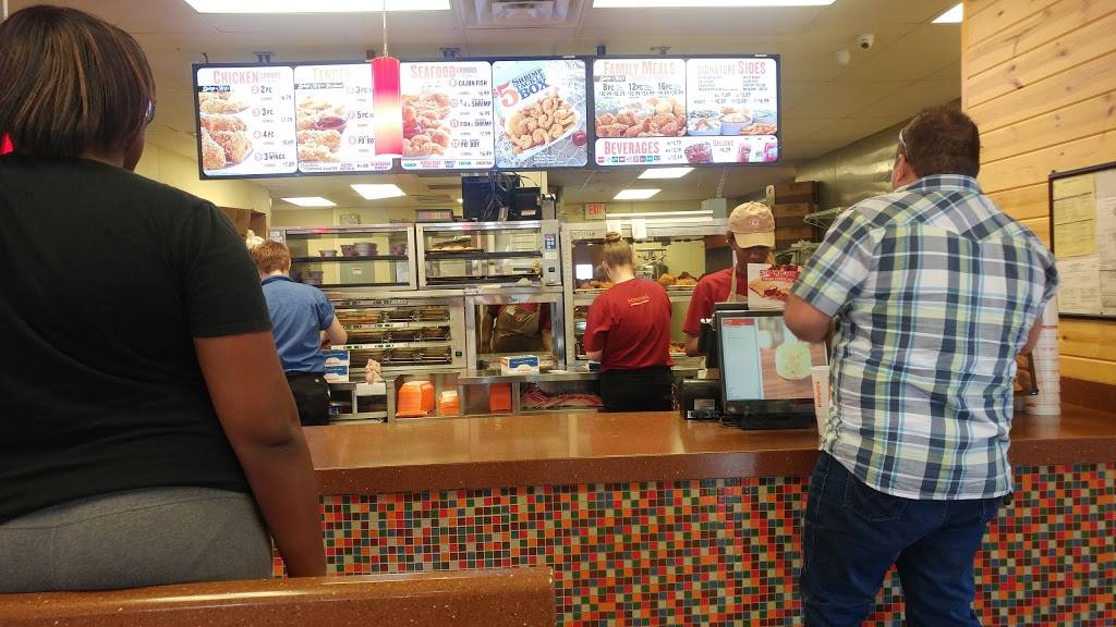 Popeyes Louisiana Kitchen | restaurant | 550 Enon Springs Rd E, Smyrna, TN 37167, USA | 6154599919 OR +1 615-459-9919