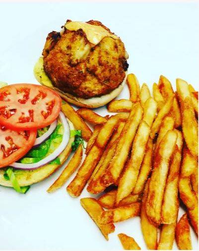 Fiyah Island Grill | restaurant | 2541, 2416 E Monument St, Baltimore, MD 21205, USA | 4106754000 OR +1 410-675-4000