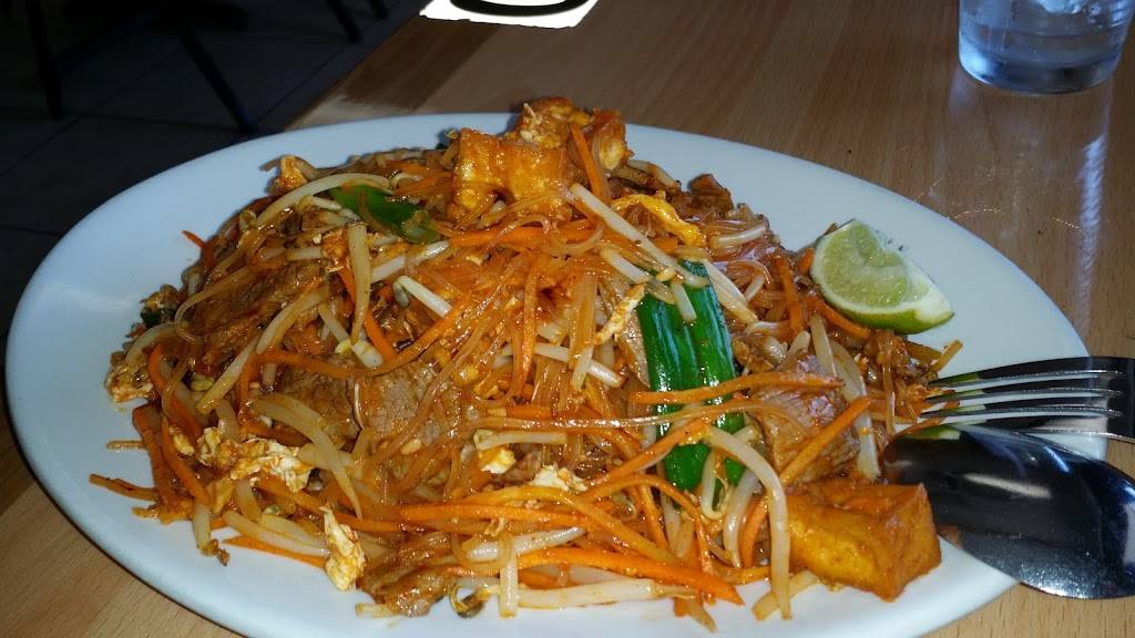Thai Rice N Noodle | restaurant | 9094 Camp Bowie W Blvd, Fort Worth, TX 76116, USA | 8175603758 OR +1 817-560-3758