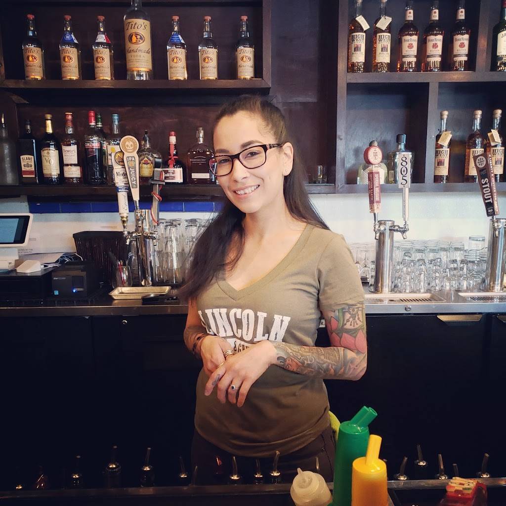 The Lincoln Pub & Grub | restaurant | 609 E Olive Ave Suite A, Fresno, CA 93728, USA | 5592302433 OR +1 559-230-2433