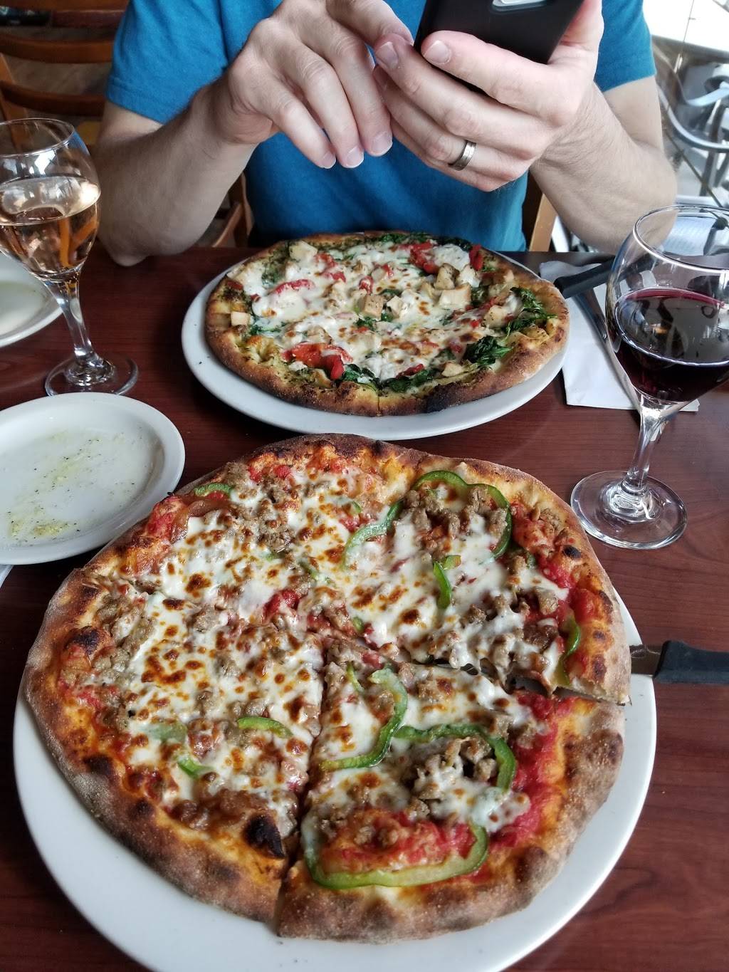 Veneto Wood Fired Pizza & Pasta | restaurant | 318 East Ave, Rochester, NY 14604, USA | 5854545444 OR +1 585-454-5444