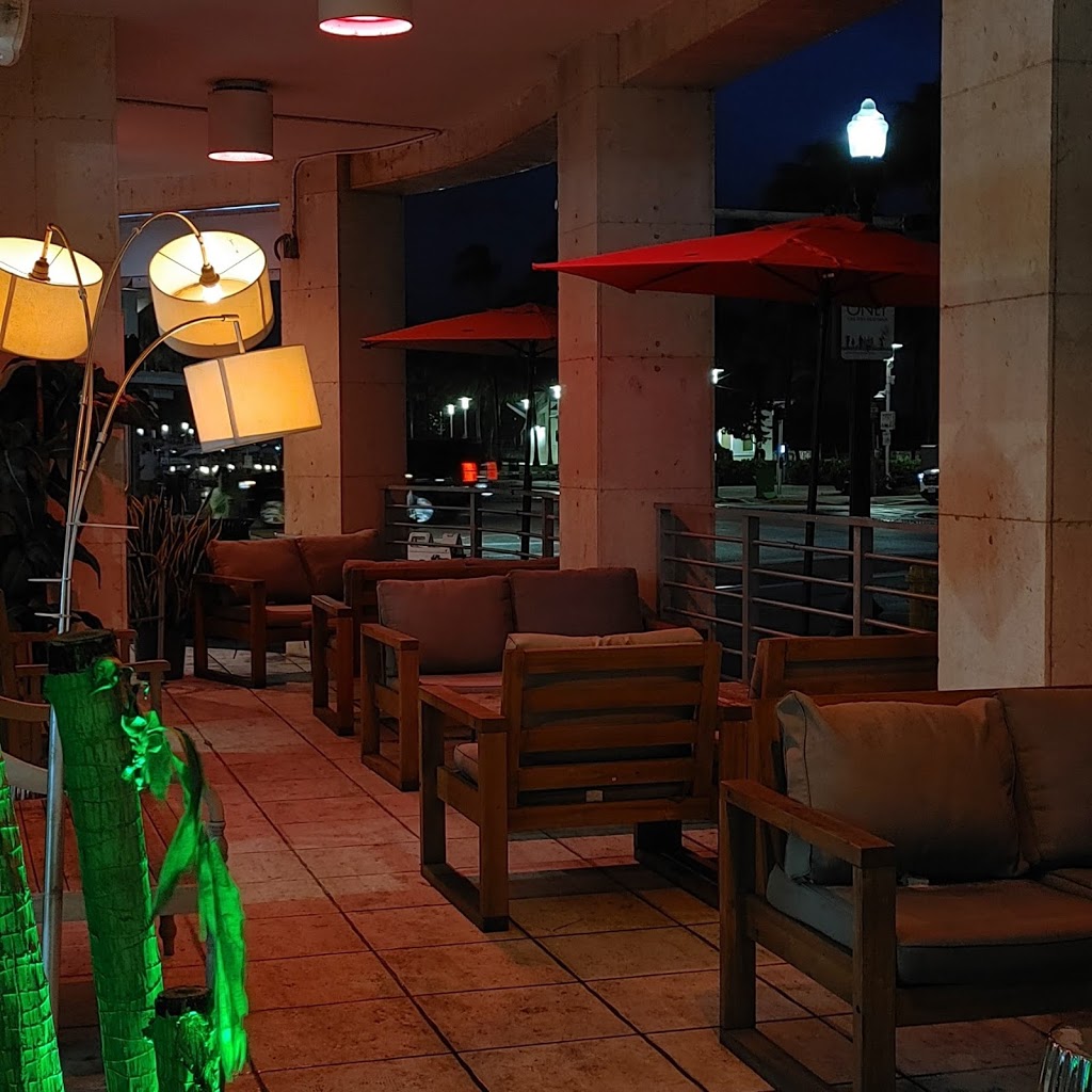 Hookah | restaurant | 448 Ocean Dr, Miami Beach, FL 33139, USA | 3053978100 OR +1 305-397-8100