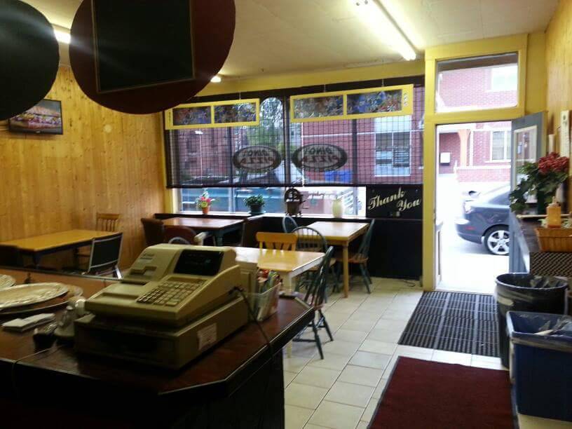 Dinos Pizza | restaurant | 45 St Lawrence St E, Madoc, ON K0K 2K0, Canada | 6134735550 OR +1 613-473-5550