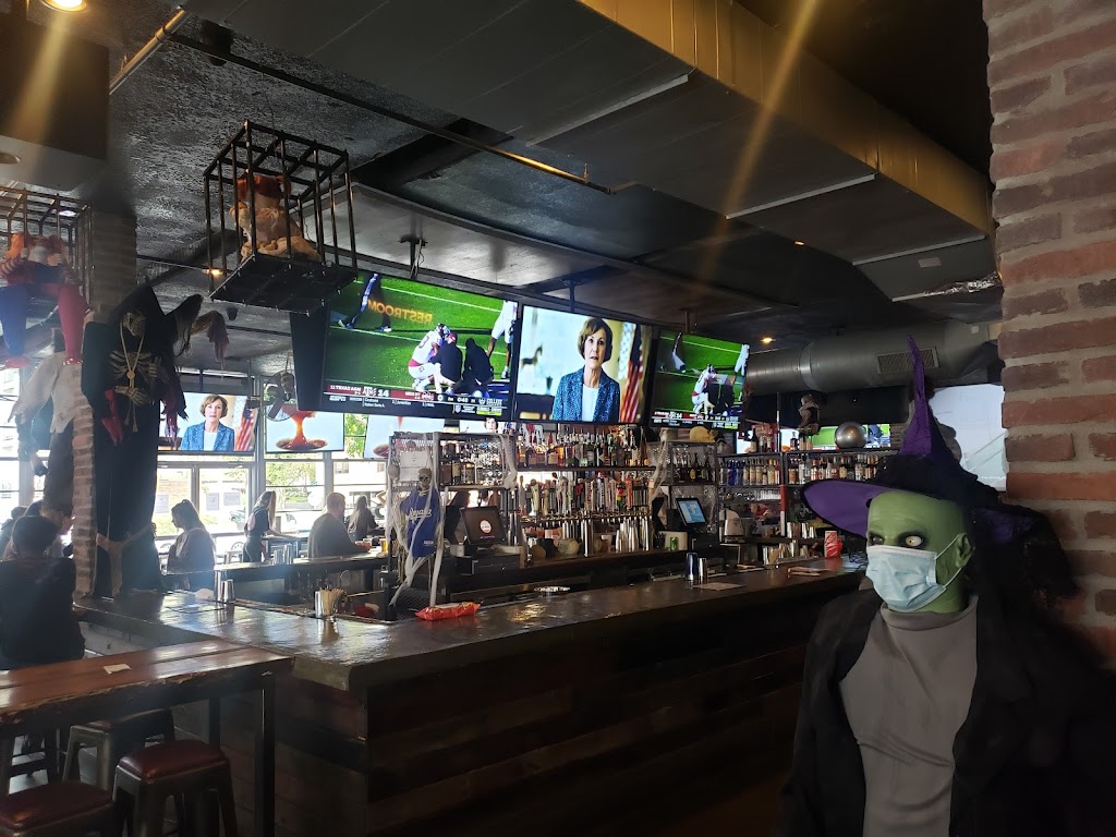 Westport Ale House | restaurant | 4128 Broadway Blvd, Kansas City, MO 64111, USA | 8167565277 OR +1 816-756-5277