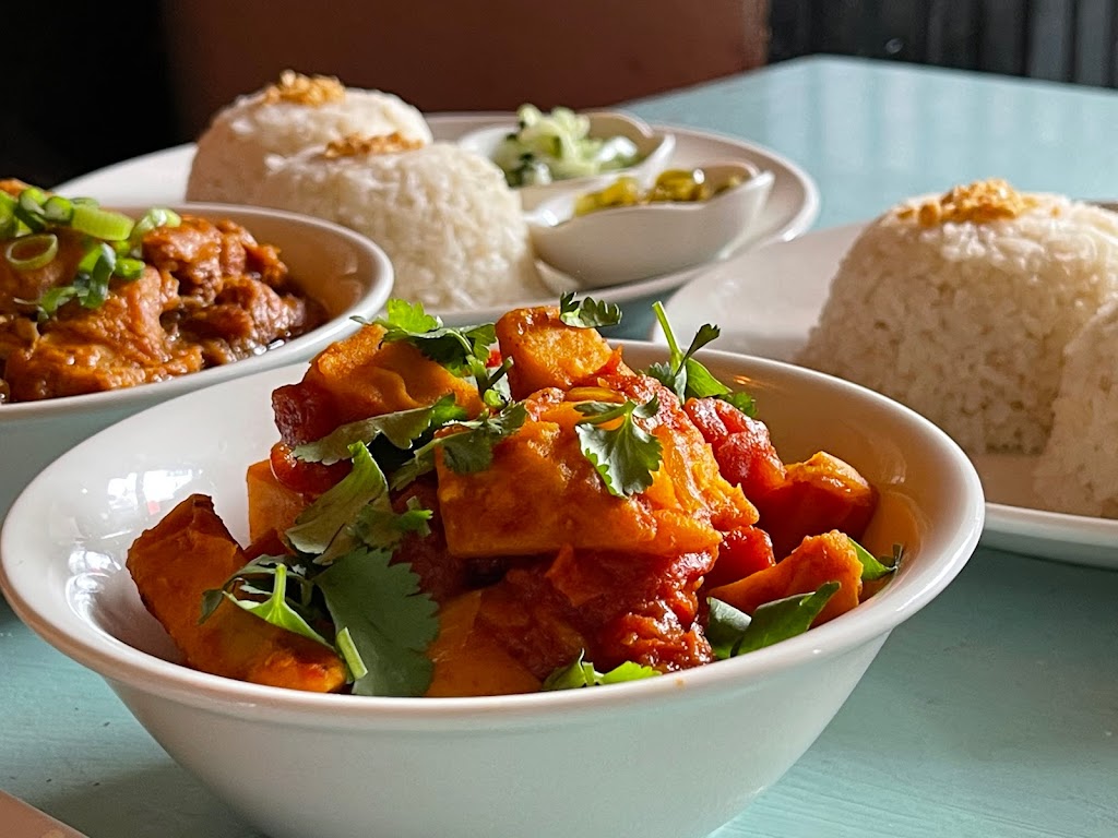 Top Burmese | restaurant | 413 NW 21st Ave, Portland, OR 97209, USA | 5034775985 OR +1 503-477-5985