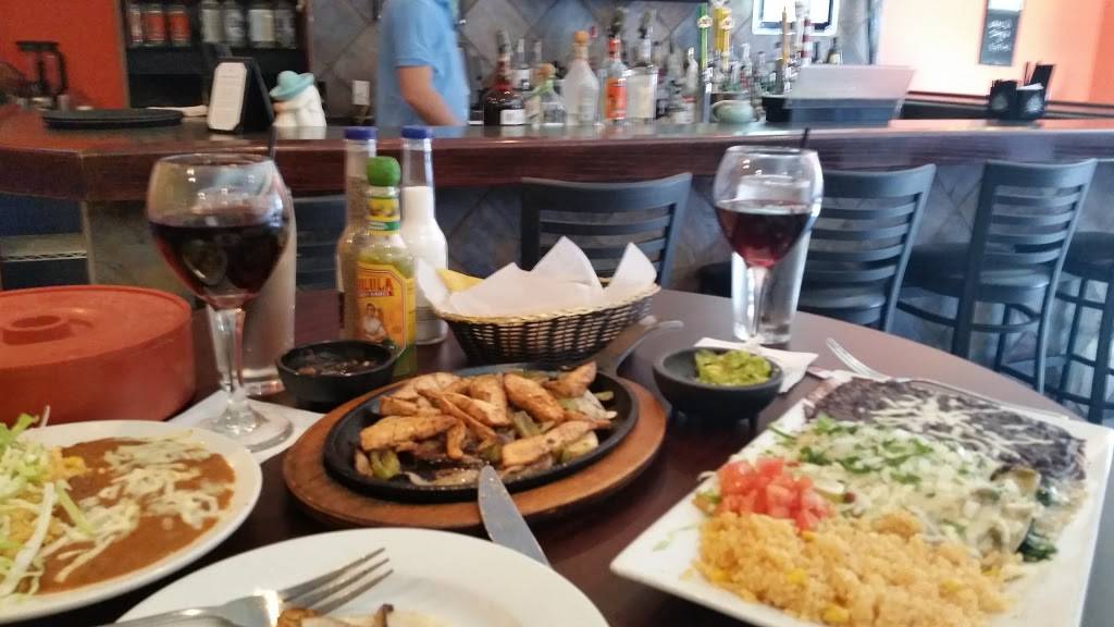Leons Mexican | restaurant | 2100 Doubleday Ave, Ballston Spa, NY 12020, USA | 5184902058 OR +1 518-490-2058
