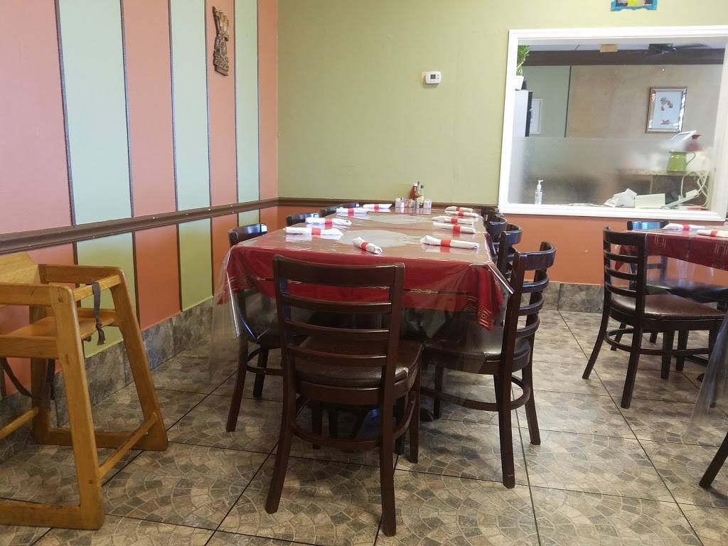 Rainforest Cafe | restaurant | 107 Radio Rd, Naples, FL 34104, USA | 2393049019 OR +1 239-304-9019