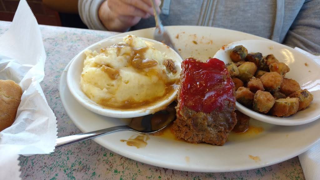 Country Grill | restaurant | 2033 N Church St, Burlington, NC 27217, USA | 3362286705 OR +1 336-228-6705