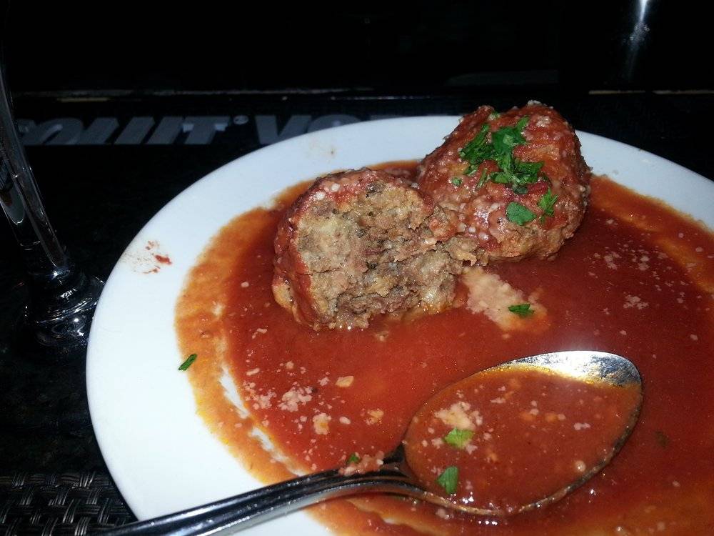 Mama Milano Pizza Bar | restaurant | 1421 N Wells St, Chicago, IL 60610, USA | 3127873710 OR +1 312-787-3710