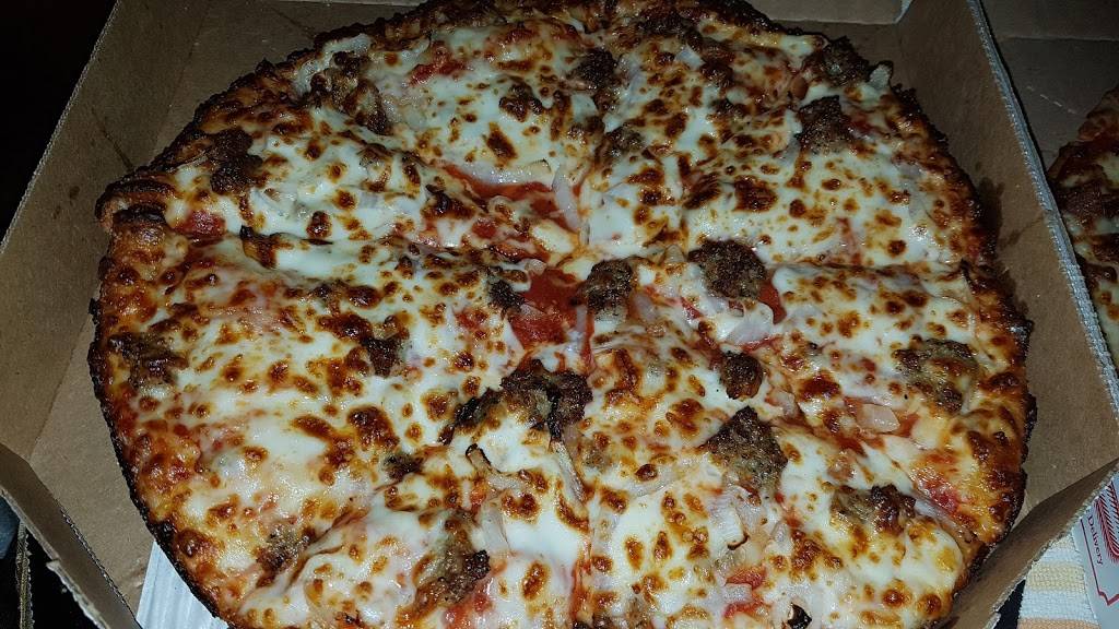 Dominos Pizza | meal delivery | 942 Blackburn Ave, Ashland, KY 41101, USA | 6063257777 OR +1 606-325-7777