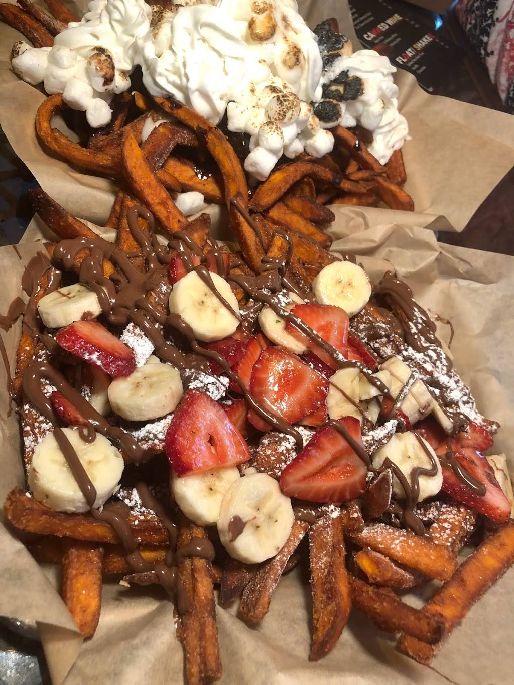 Fry Madness | restaurant | 555 S Spring St, Los Angeles, CA 90013, USA | 2137972847 OR +1 213-797-2847