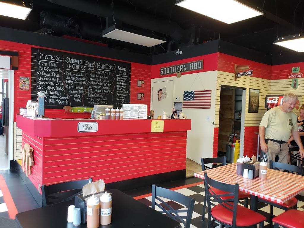 The Happy Hawg BBQ | restaurant | 1130 Main St, Andrews, NC 28901, USA | 8283212900 OR +1 828-321-2900