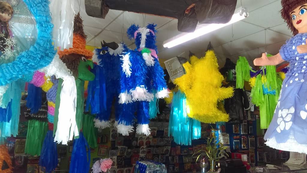 Casa De Pinata | restaurant | 2219 Lead Ave SE, Albuquerque, NM 87106, USA | 5052686625 OR +1 505-268-6625