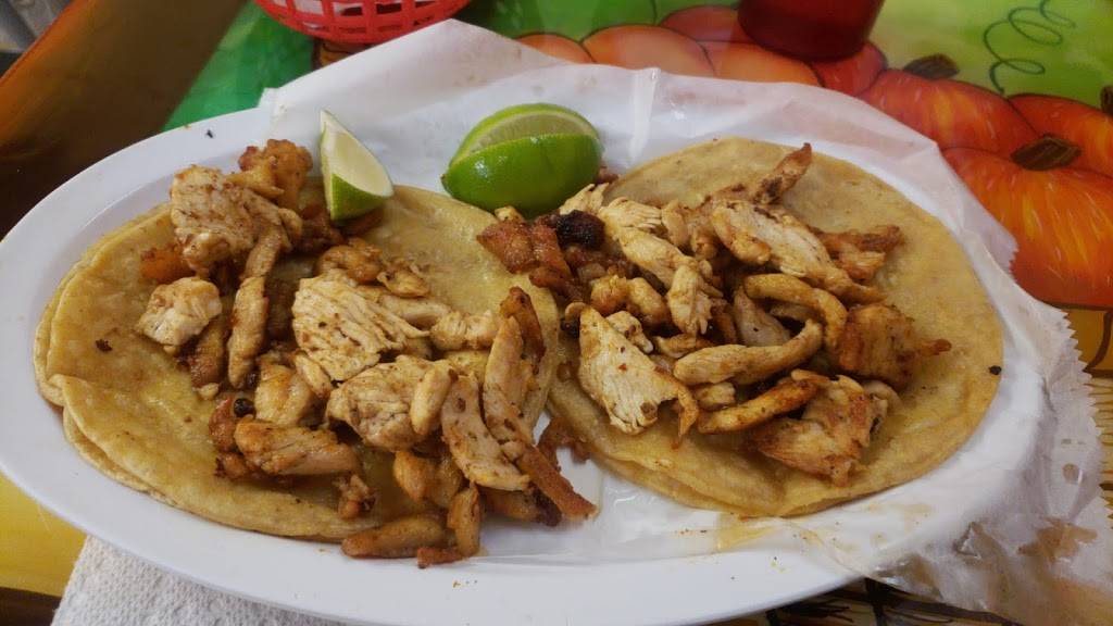 Taqueria El Local | restaurant | 1615 University Ave, Green Bay, WI 54302, USA | 9204551060 OR +1 920-455-1060