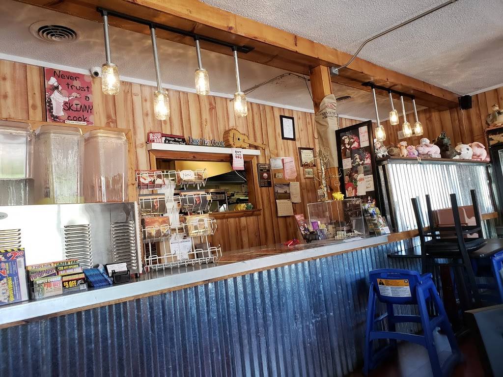 Tony Gores Smoky Mountain BBQ & Grill | restaurant | 1818 Winfield Dunn Pkwy, Sevierville, TN 37876, USA | 8654297771 OR +1 865-429-7771