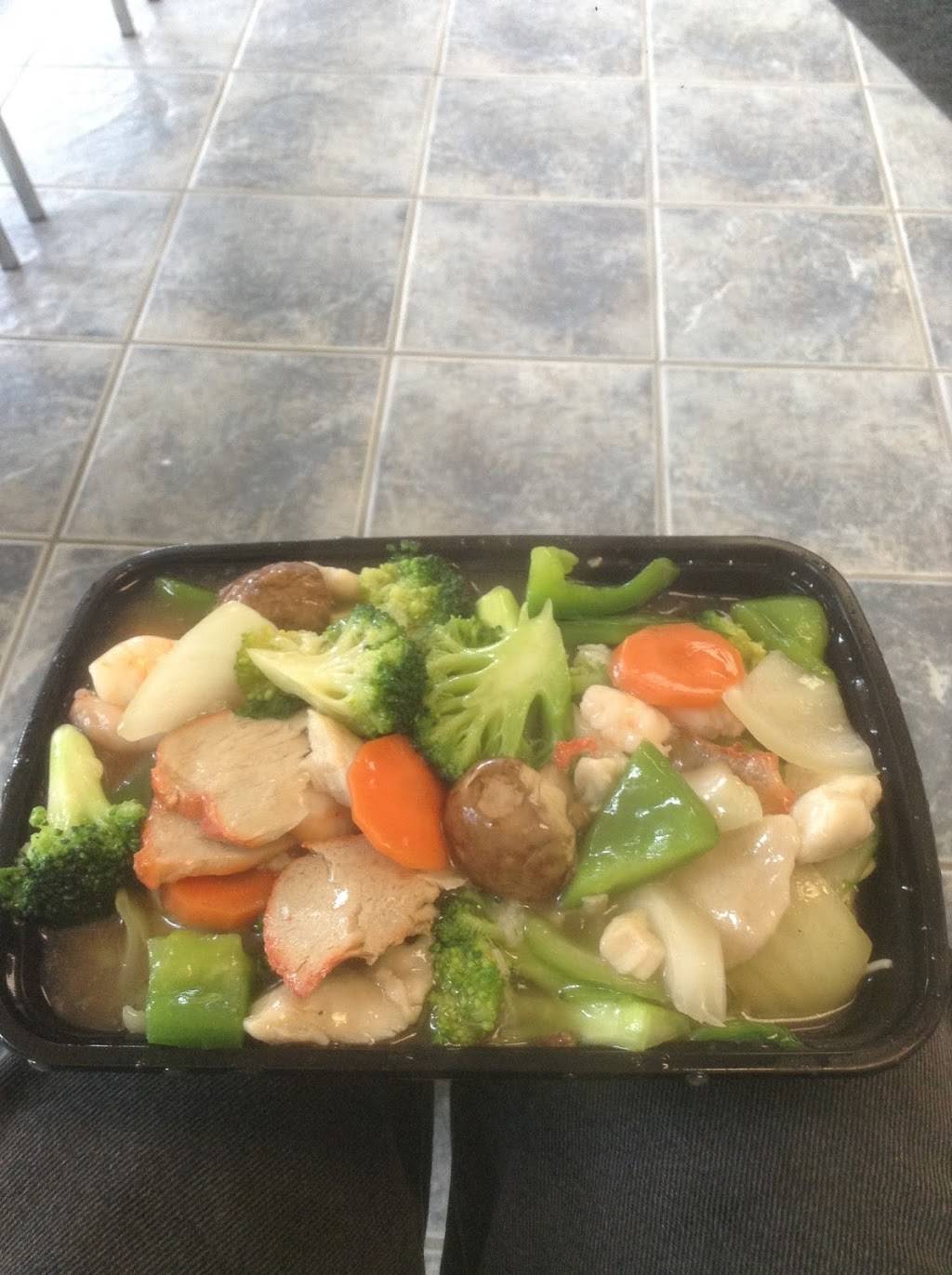 Lucky Chinese Food Takeout | restaurant | 919 Upper Paradise Rd, Hamilton, ON L9B 2M9, Canada | 9053892828 OR +1 905-389-2828