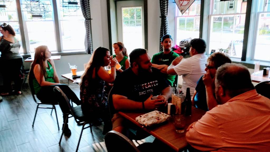 The Corner Bar & Grill | restaurant | 523 Delaware Ave, Kingston, NY 12401, USA | 8453382759 OR +1 845-338-2759