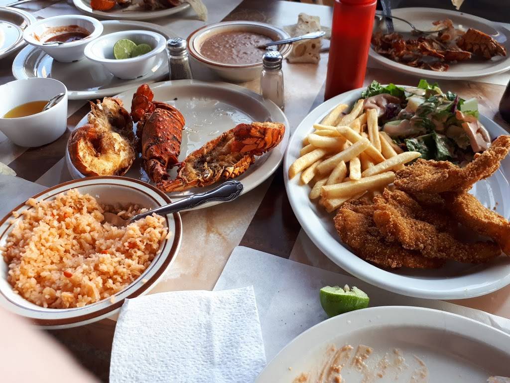 Siete Mares | restaurant | Paseo del Mar, El Paraíso, Puerto Nuevo, B.C., Mexico | 016616140486 OR +52 661 614 0486