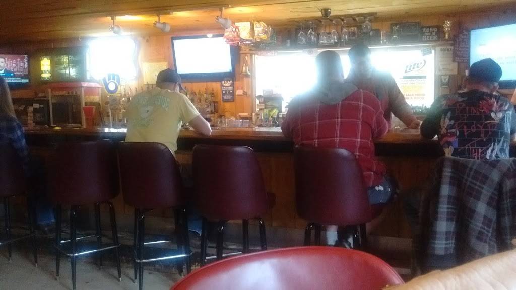 Drews Lakeside Bar & Grill | restaurant | 219 W Water St, Montello, WI 53949, USA | 6082972834 OR +1 608-297-2834