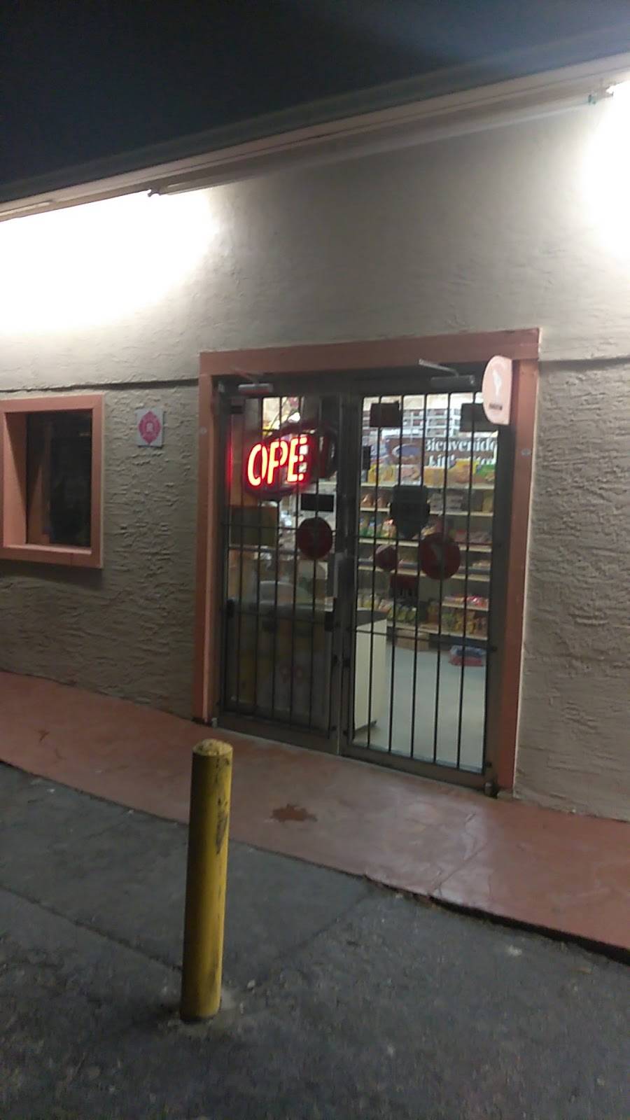 Little Store | restaurant | 18130 US-301, Wimauma, FL 33598, USA | 8136338327 OR +1 813-633-8327