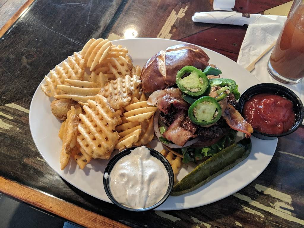 Willy McCoys | restaurant | 320 Pioneer Trail, Chaska, MN 55318, USA | 9525009645 OR +1 952-500-9645