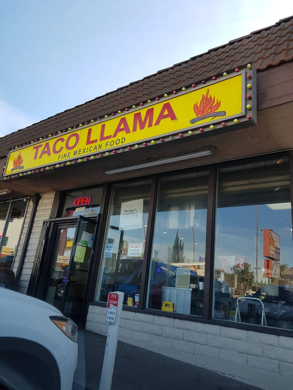 El Taco Llama | restaurant | 16858 Sherman Way, Van Nuys, CA 91406, USA | 8189979360 OR +1 818-997-9360