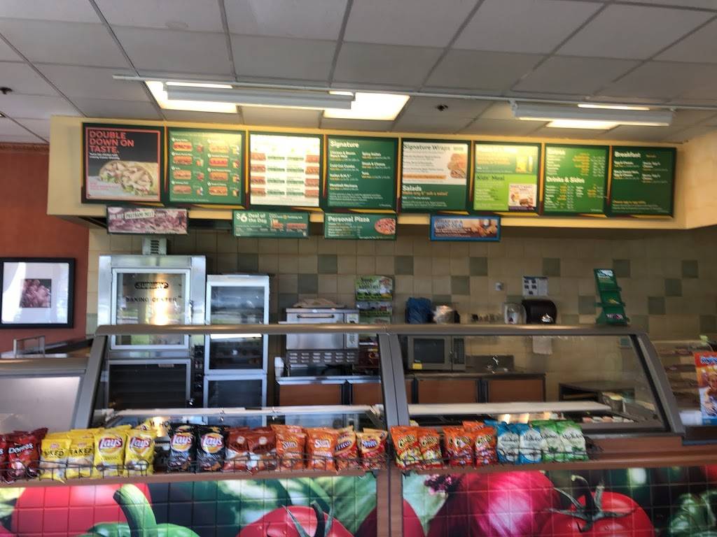 Subway Restaurants | restaurant | 2386 Senter Rd, San Jose, CA 95112, USA | 4082976765 OR +1 408-297-6765