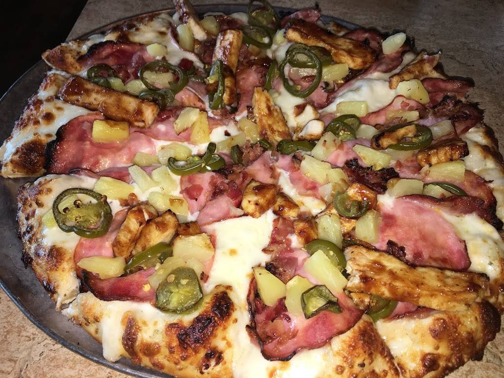 Toppers Pizza | restaurant | 18417 Soledad Canyon Rd, Santa Clarita, CA 91387, USA | 6612227888 OR +1 661-222-7888