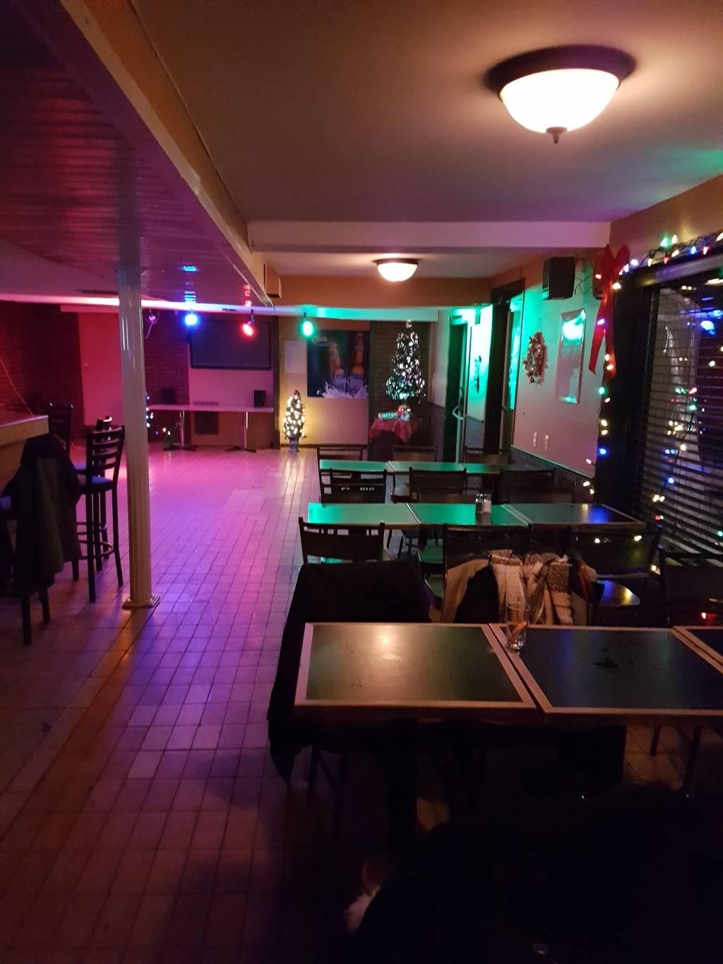 Resto-Bar Val-Belair | restaurant | 1427 Boulevard Pie-XI N, Québec, QC G3J 1H2, Canada | 4188402891 OR +1 418-840-2891