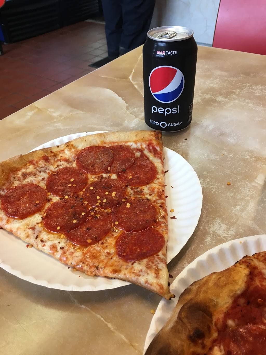 Armandos Pizza | restaurant | 163 Huron Ave, Cambridge, MA 02138, USA | 6173548275 OR +1 617-354-8275