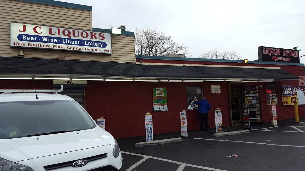 Rays Bar & Grill | restaurant | 4856 Marlboro Pike, Capitol Heights, MD 20743, USA | 3014206656 OR +1 301-420-6656