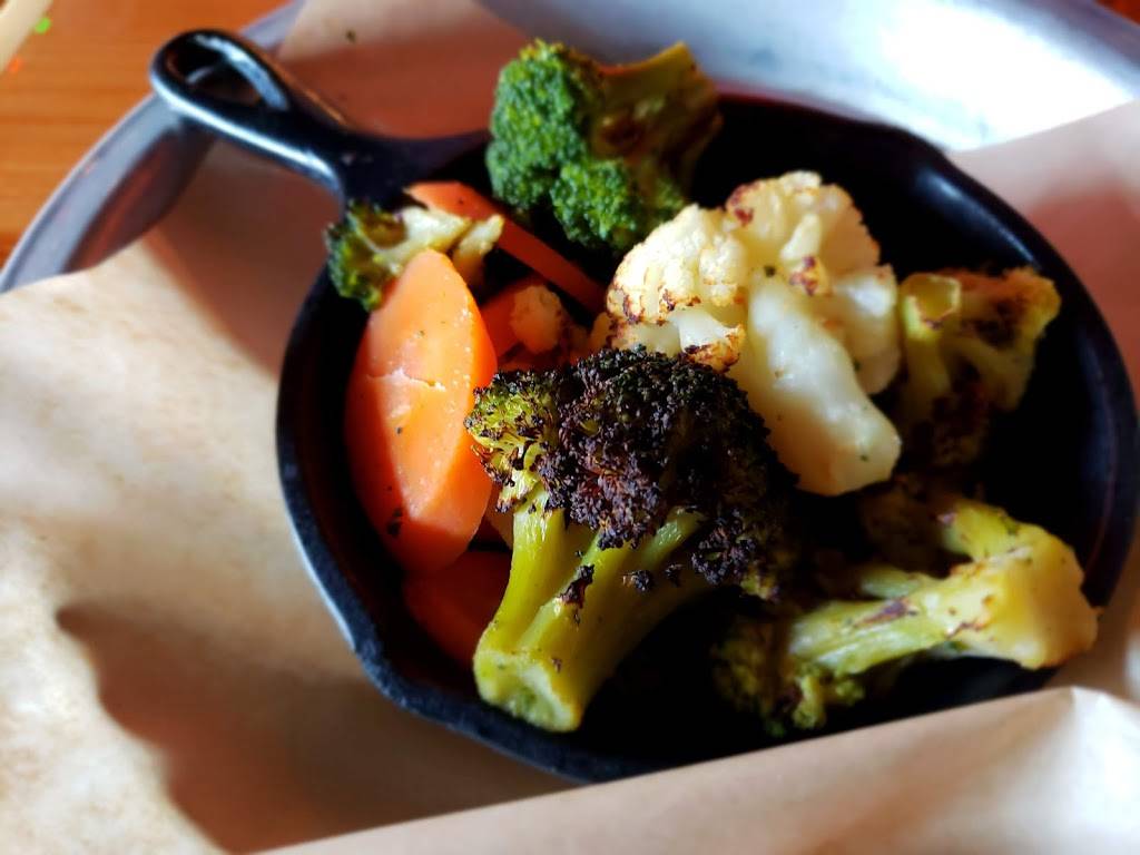 Hooters | restaurant | 14441 Brookfield Tower Dr, Chantilly, VA 20151, USA | 7033787426 OR +1 703-378-7426