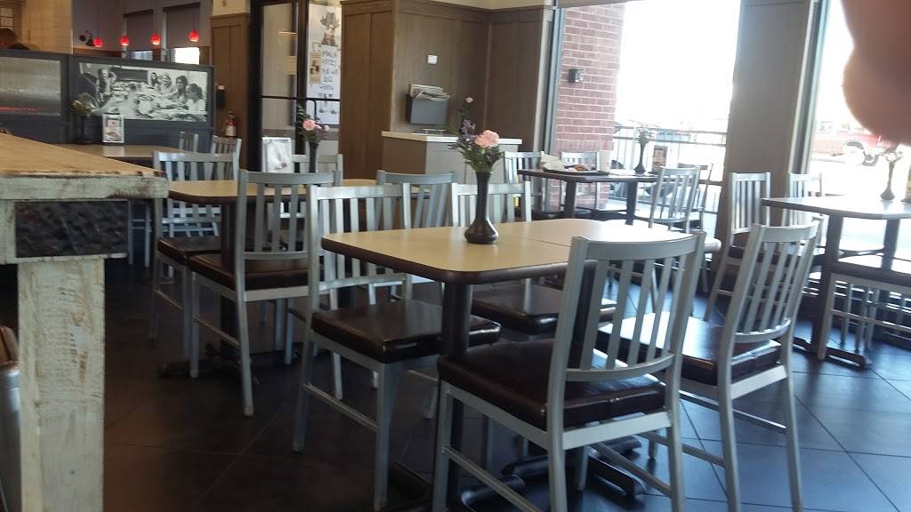 Chick-fil-A | restaurant | 1321 W Davis St, Conroe, TX 77304, USA | 9364414480 OR +1 936-441-4480