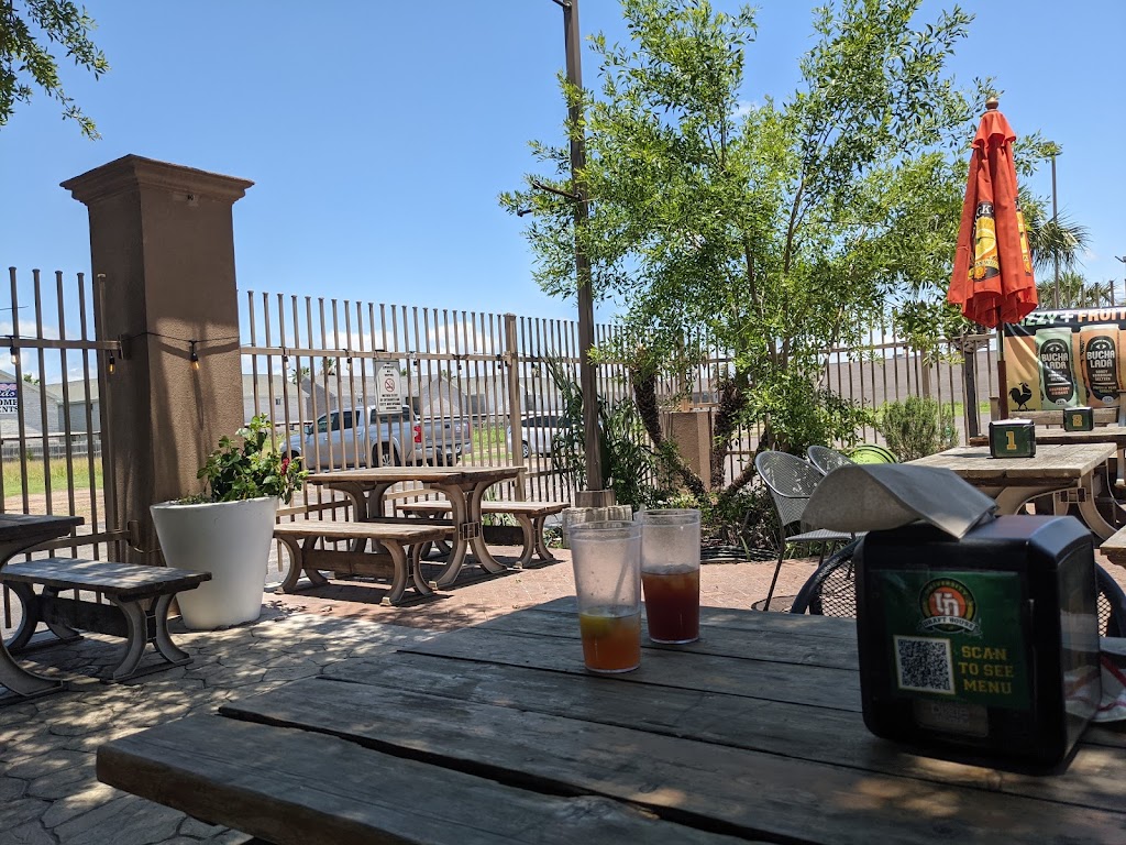 University Draft House Edinburg | restaurant | 2405 W University Dr F, Edinburg, TX 78539, USA | 9563804444 OR +1 956-380-4444