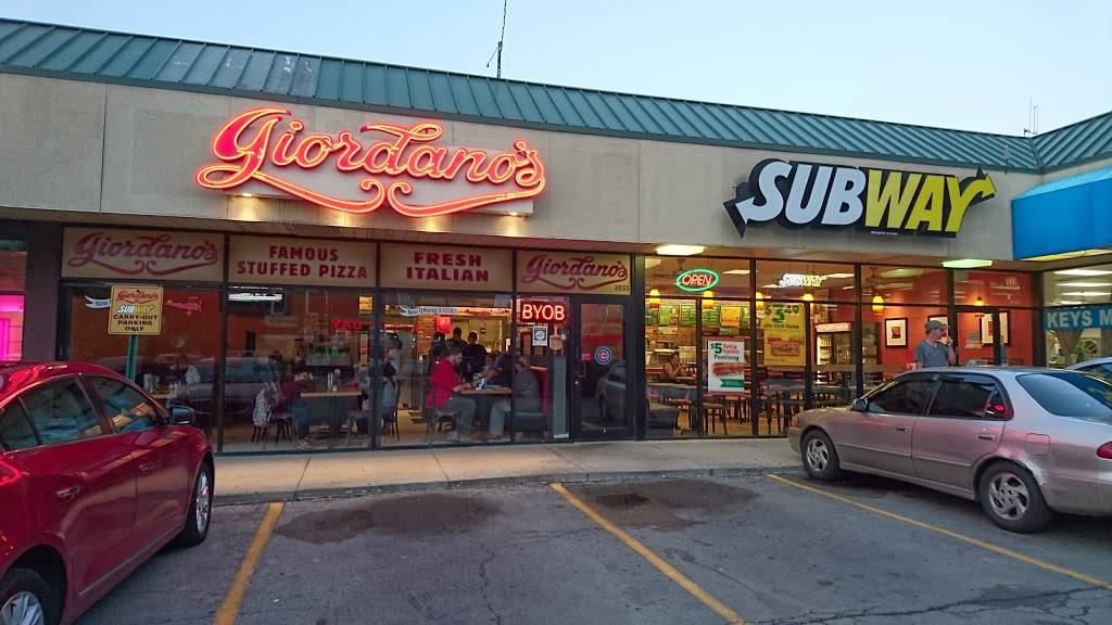 Giordanos | restaurant | 2855 N Milwaukee Ave, Chicago, IL 60618, USA | 7738624200 OR +1 773-862-4200