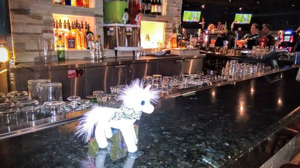 Tailgators | restaurant | 1642 Merivale Rd, Nepean, ON K2G 4A1, Canada | 6132240249 OR +1 613-224-0249