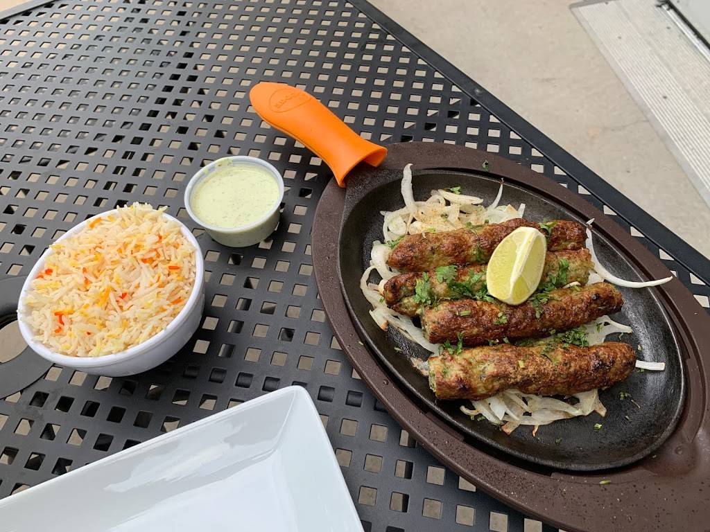 Naan Curry Grill | restaurant | 10639 E Briarwood Ave A, Centennial, CO 80112, USA | 3038841004 OR +1 303-884-1004