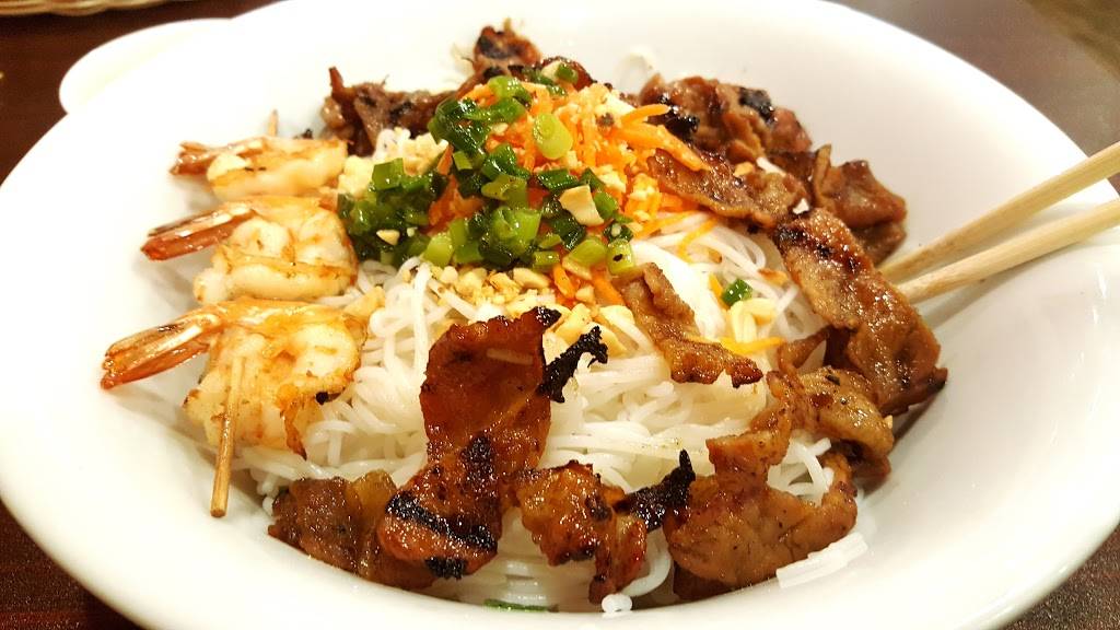 Pho Vinh | restaurant | 27861 Orchard Lake Rd, Farmington Hills, MI 48334, USA | 2488937368 OR +1 248-893-7368