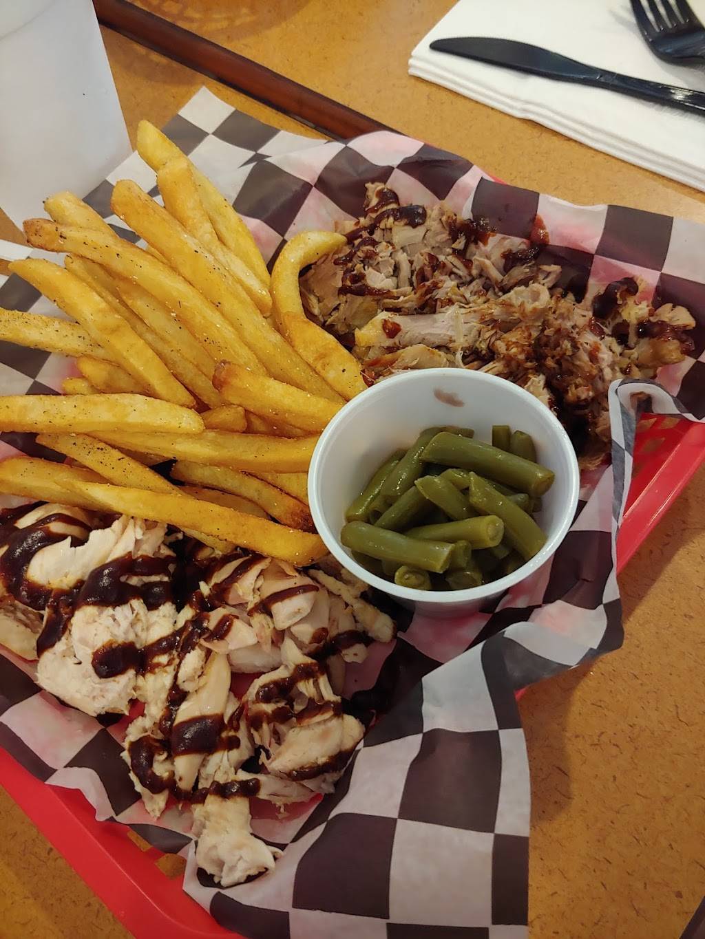 pig-n-whistle bbq | restaurant | 8800 US-51, Millington, TN 38053, USA | 9018722455 OR +1 901-872-2455