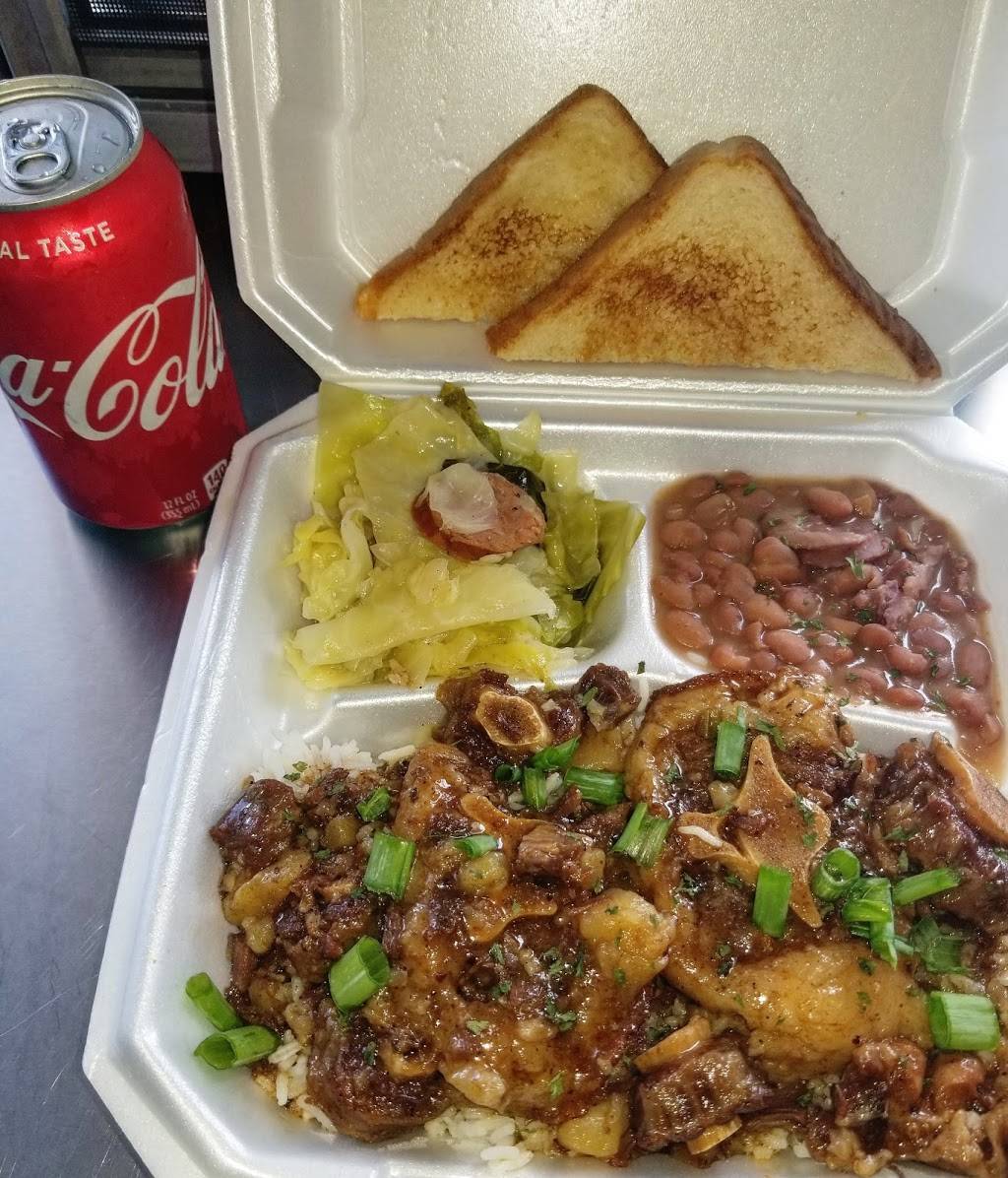 Fix Em A Plate Eatery | restaurant | 1316 Calder Ave, Beaumont, TX 77701, USA | 4094666795 OR +1 409-466-6795
