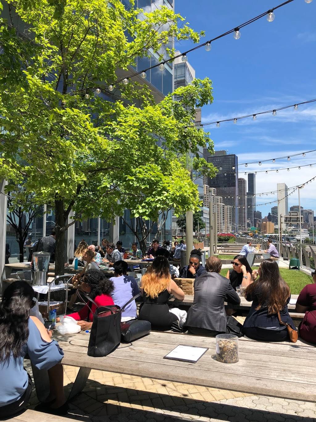 Beer Garden at Riverpark | restaurant | 8367, 450 E 29th St, New York, NY 10016, USA | 2127299790 OR +1 212-729-9790