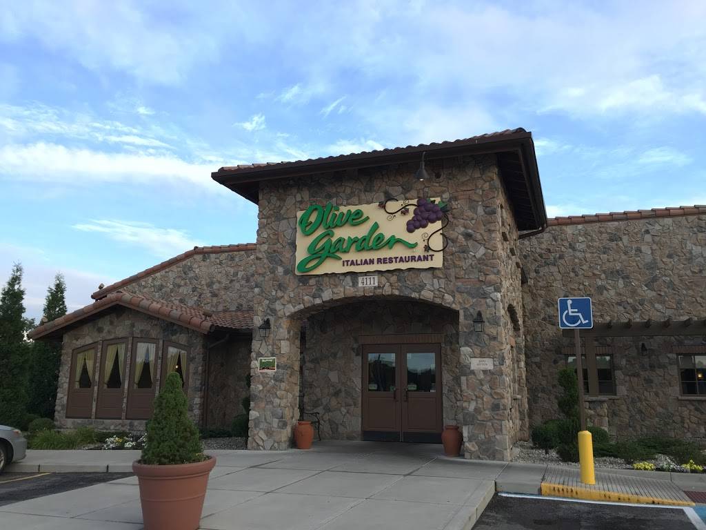 Olive Garden Italian Restaurant | meal takeaway | 4111 National Rd E, Richmond, IN 47374, USA | 7659624300 OR +1 765-962-4300