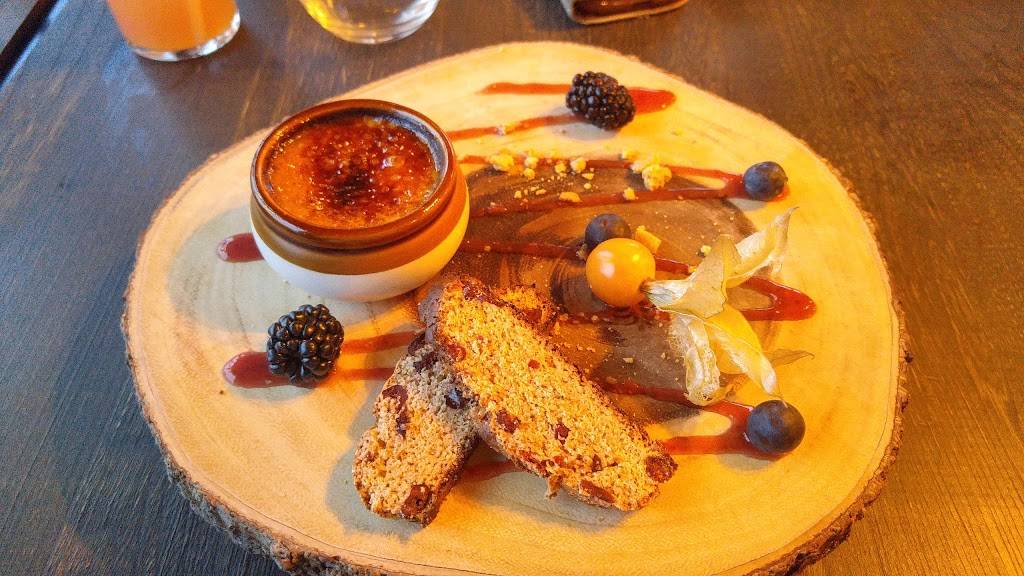 Quai St-Raymond | restaurant | 60 Boulevard Saint-Raymond, Gatineau, QC J8Y 1S1, Canada | 8197770924 OR +1 819-777-0924