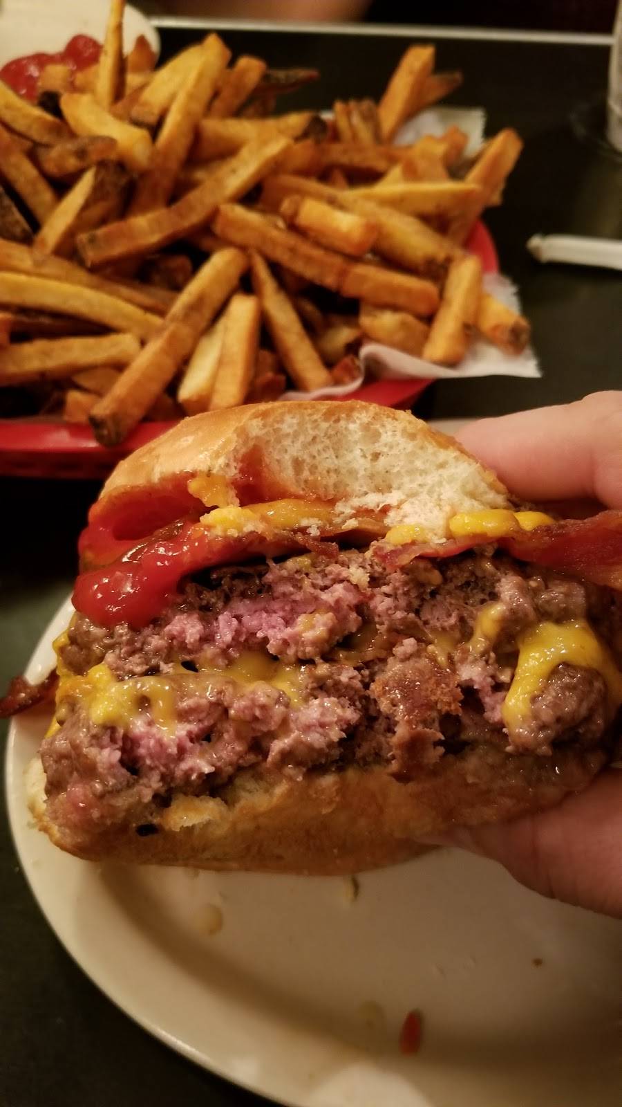 Convention Grill | restaurant | 3912 Sunnyside Rd, Edina, MN 55424, USA | 9529206881 OR +1 952-920-6881