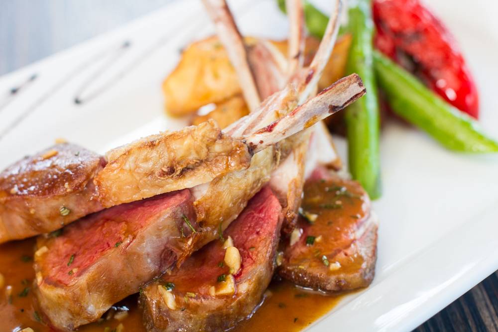 Le Viking Restaurant & Bar | restaurant | 58 Chemin Masson, Sainte-Marguerite-du-Lac-Masson, QC J0T 1L0, Canada | 4502284400 OR +1 450-228-4400