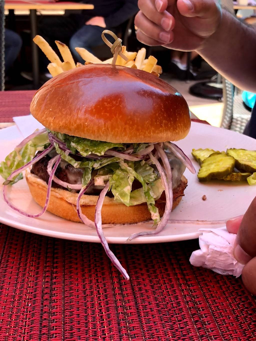 Wolfgang Puck Kitchen | restaurant | 3333 Bristol St, Costa Mesa, CA 92626, USA | 7145455439 OR +1 714-545-5439