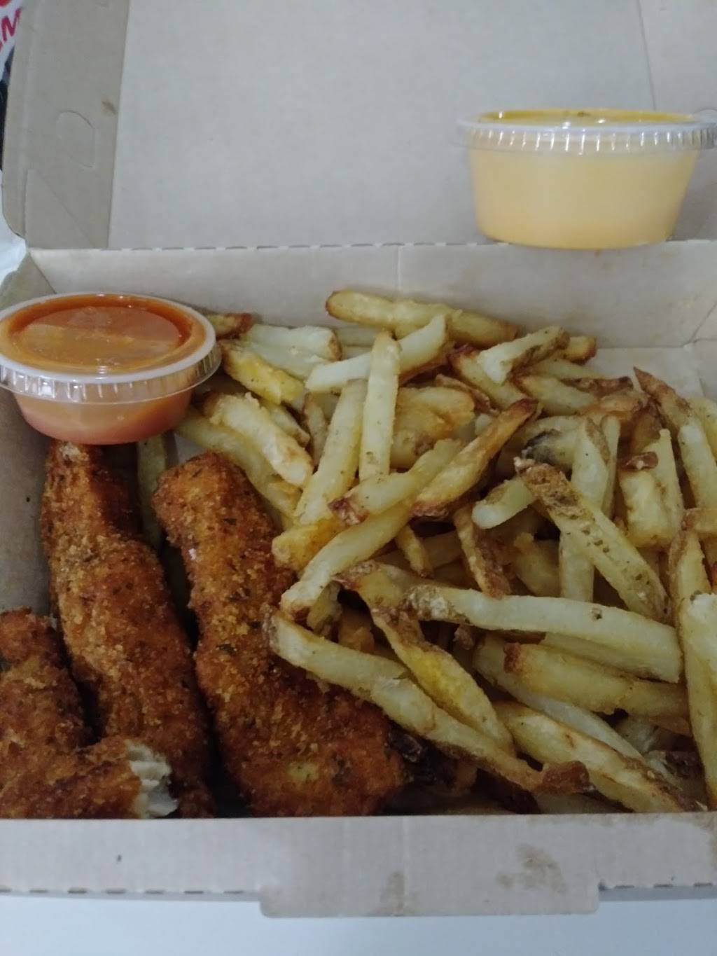 Nifty Fiftys | restaurant | 2700 S 10th St, Philadelphia, PA 19148, USA | 2677191950 OR +1 267-719-1950